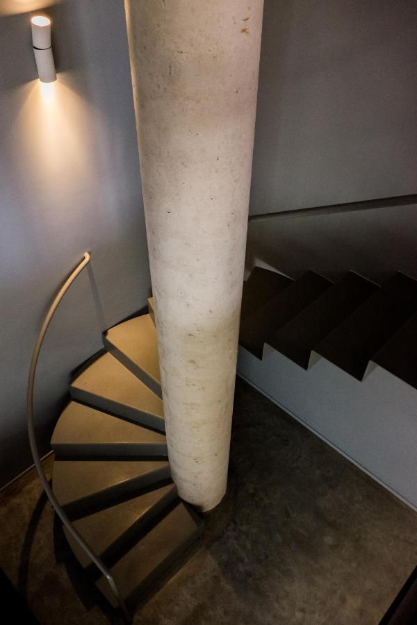 شقة Grey Loft بولينيانو آ ماري المظهر الخارجي الصورة